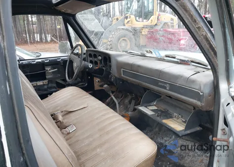 1986 Chevrolet C10 z USA, uszkodzony, nr VIN 2GCCC14N7G1117508
